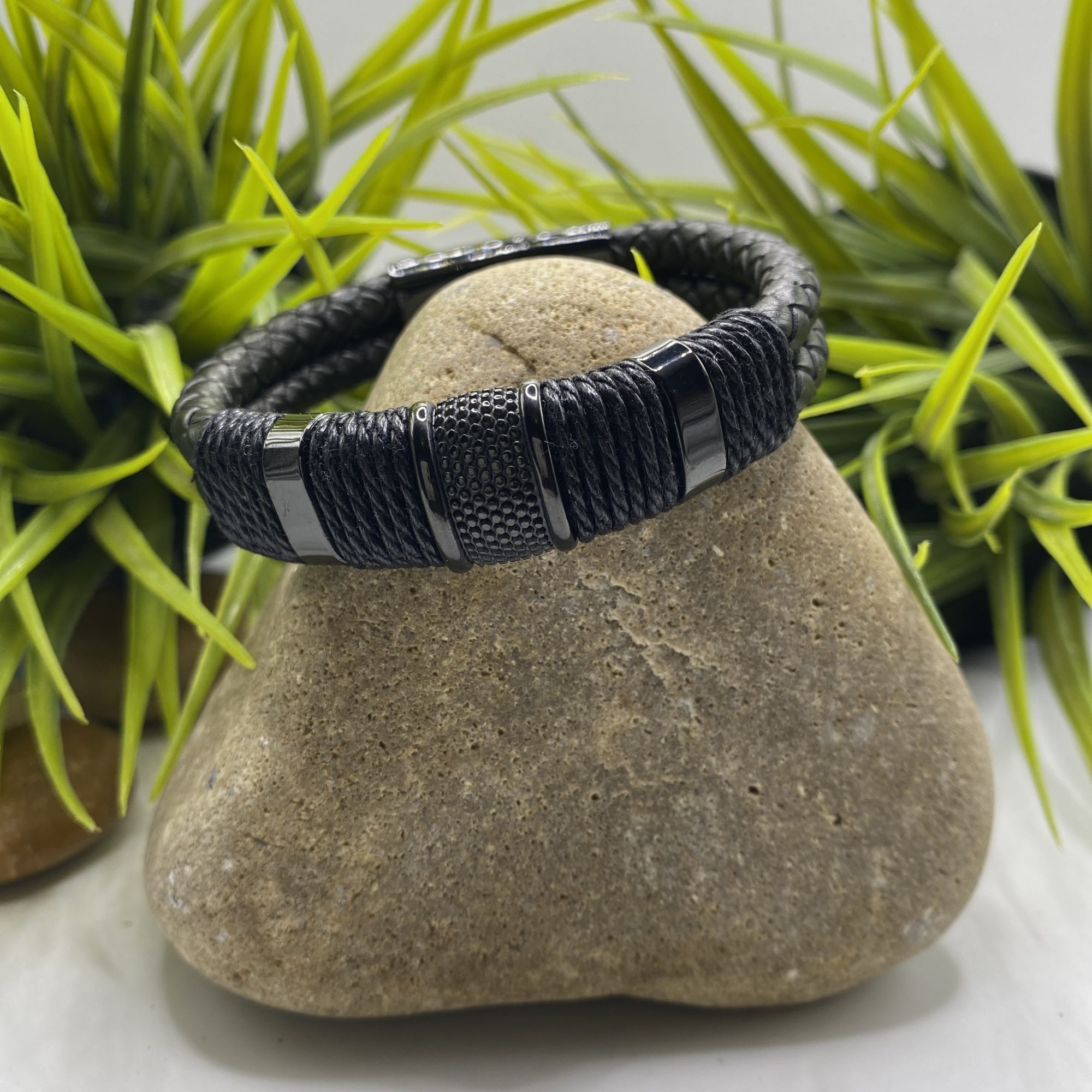 Bracelet Cuir Tressé Tomy - Noir – Image 2