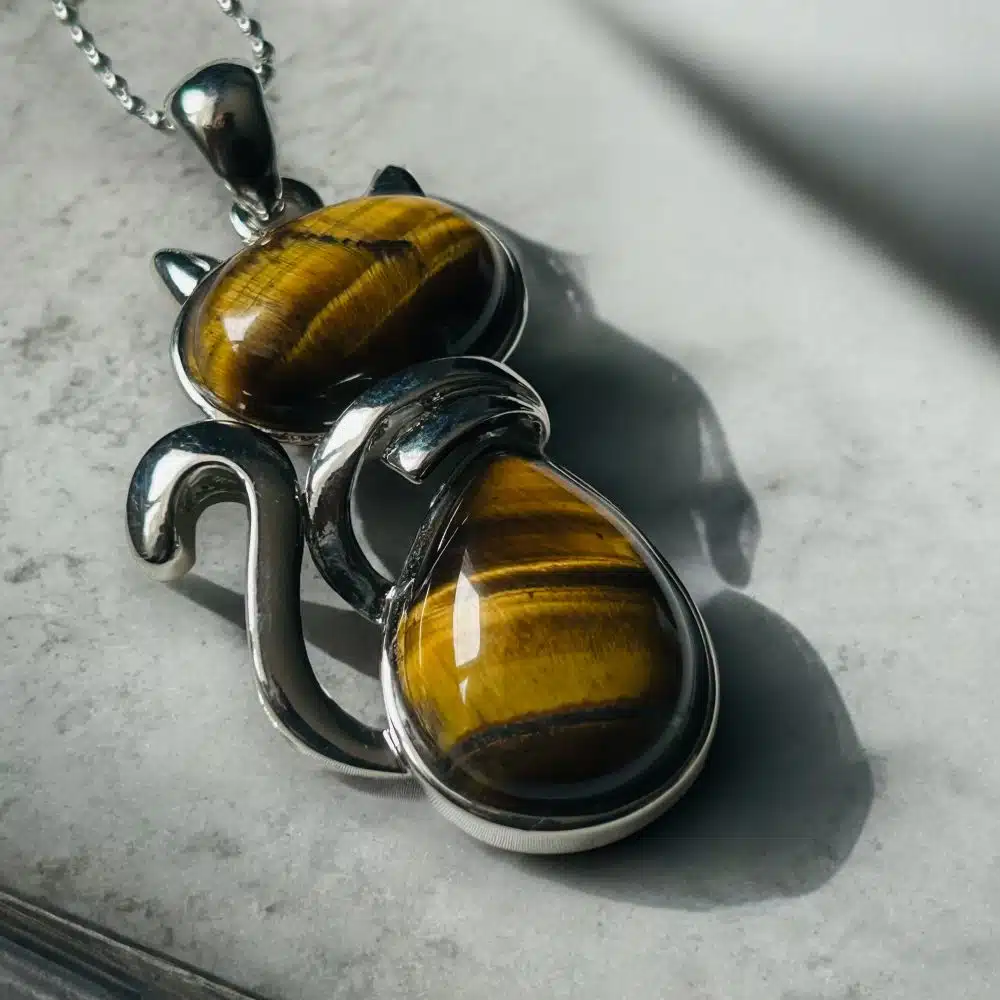 Collier Pendentif Chat Précieux - Oeil de Tigre