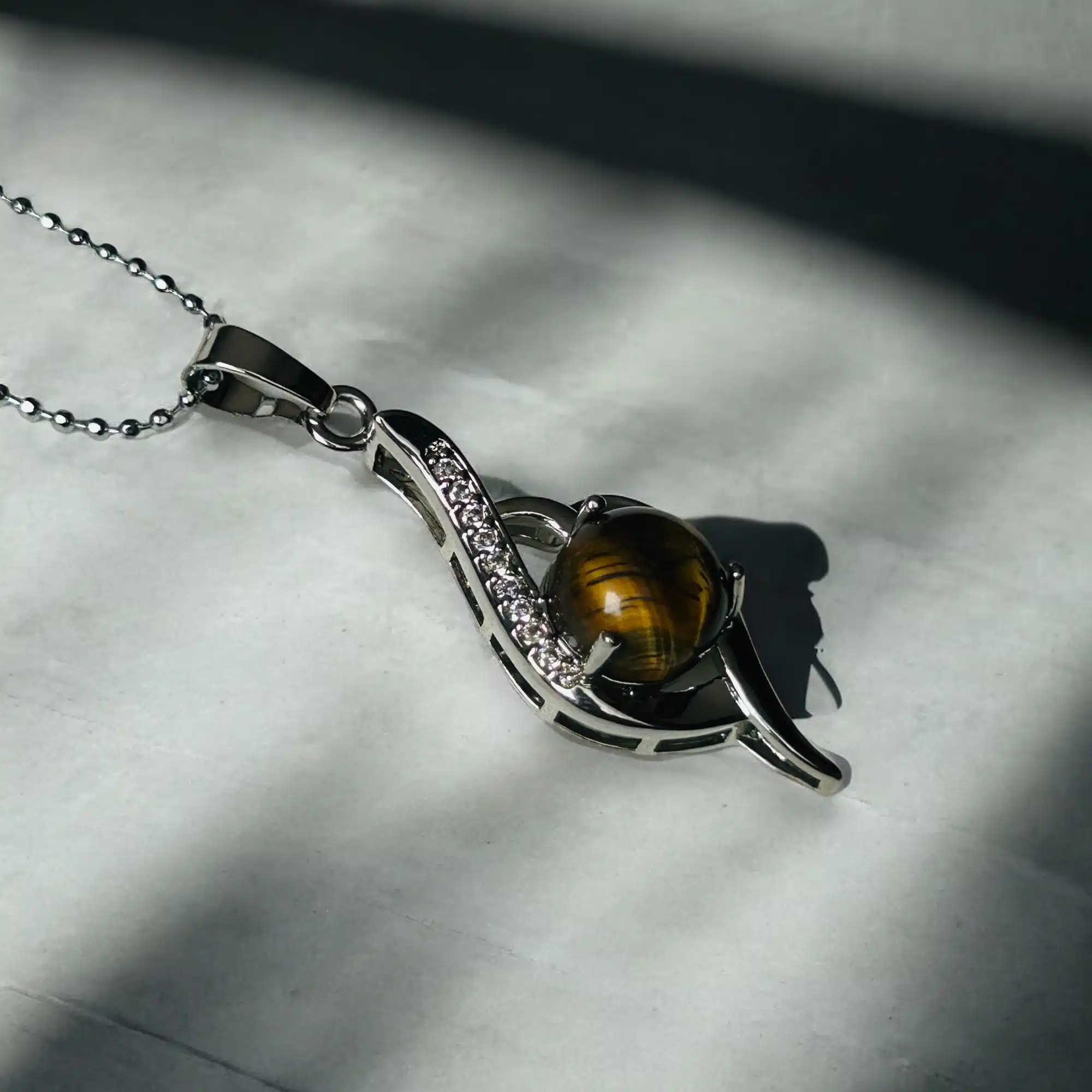 Collier Pendentif Coeur Argenté Calcutta - Oeil de Tigre – Image 2