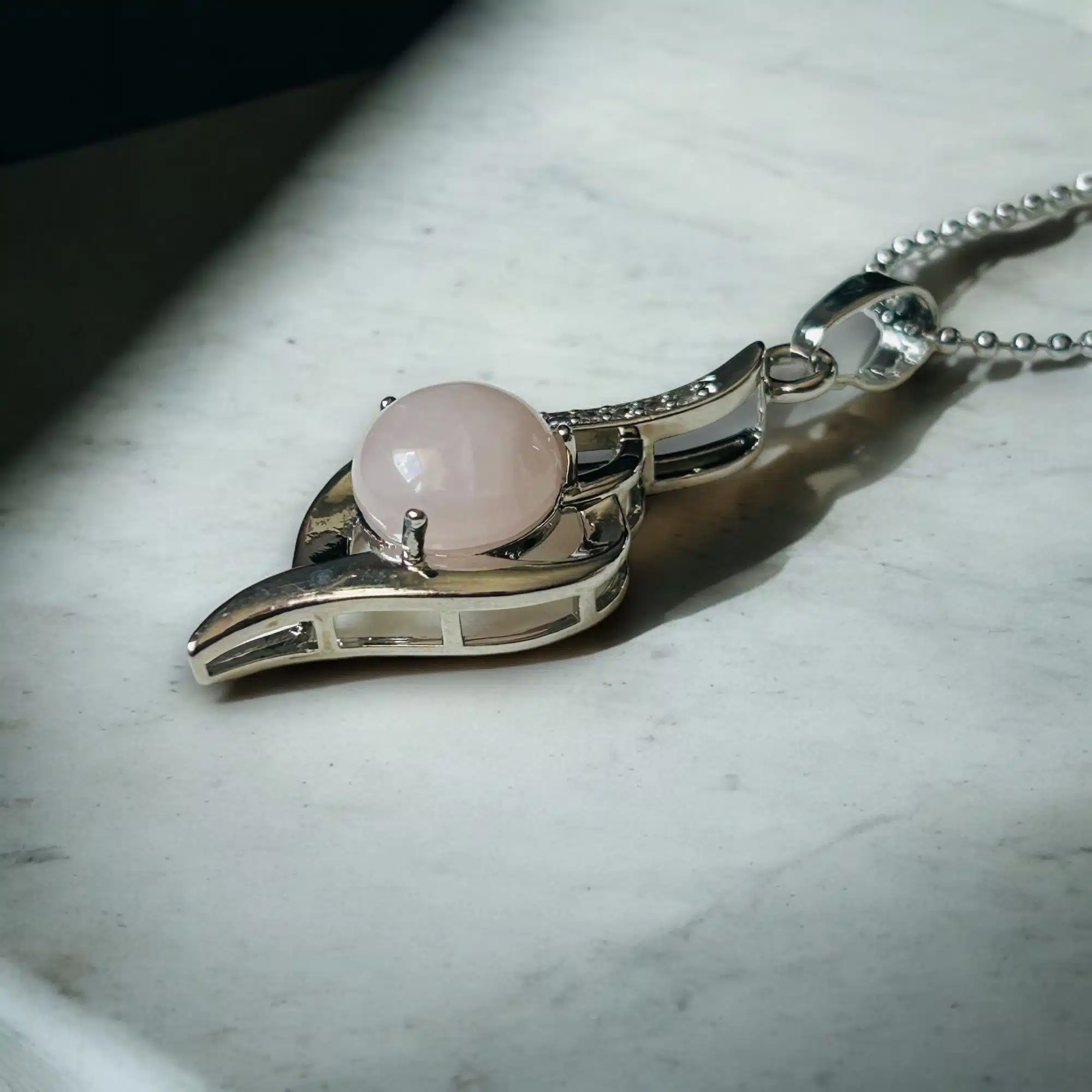 Collier Pendentif Coeur Argenté Calcutta - Quartz Rose – Image 3