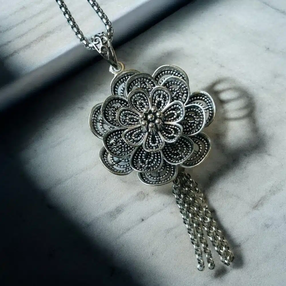 Collier Sautoir Lotus Tibétain Vintage
