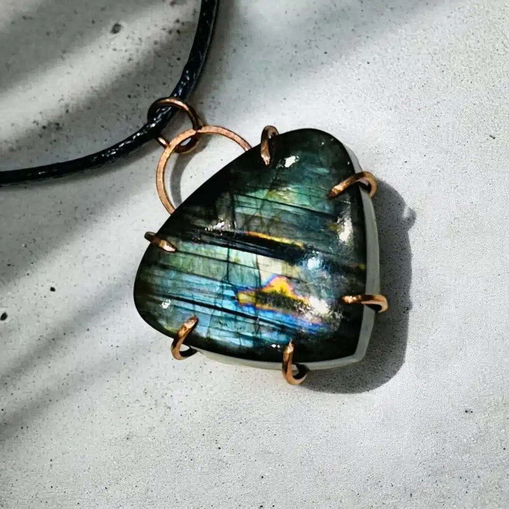 Collier Pendentif Labradorite - Trillion Céleste
