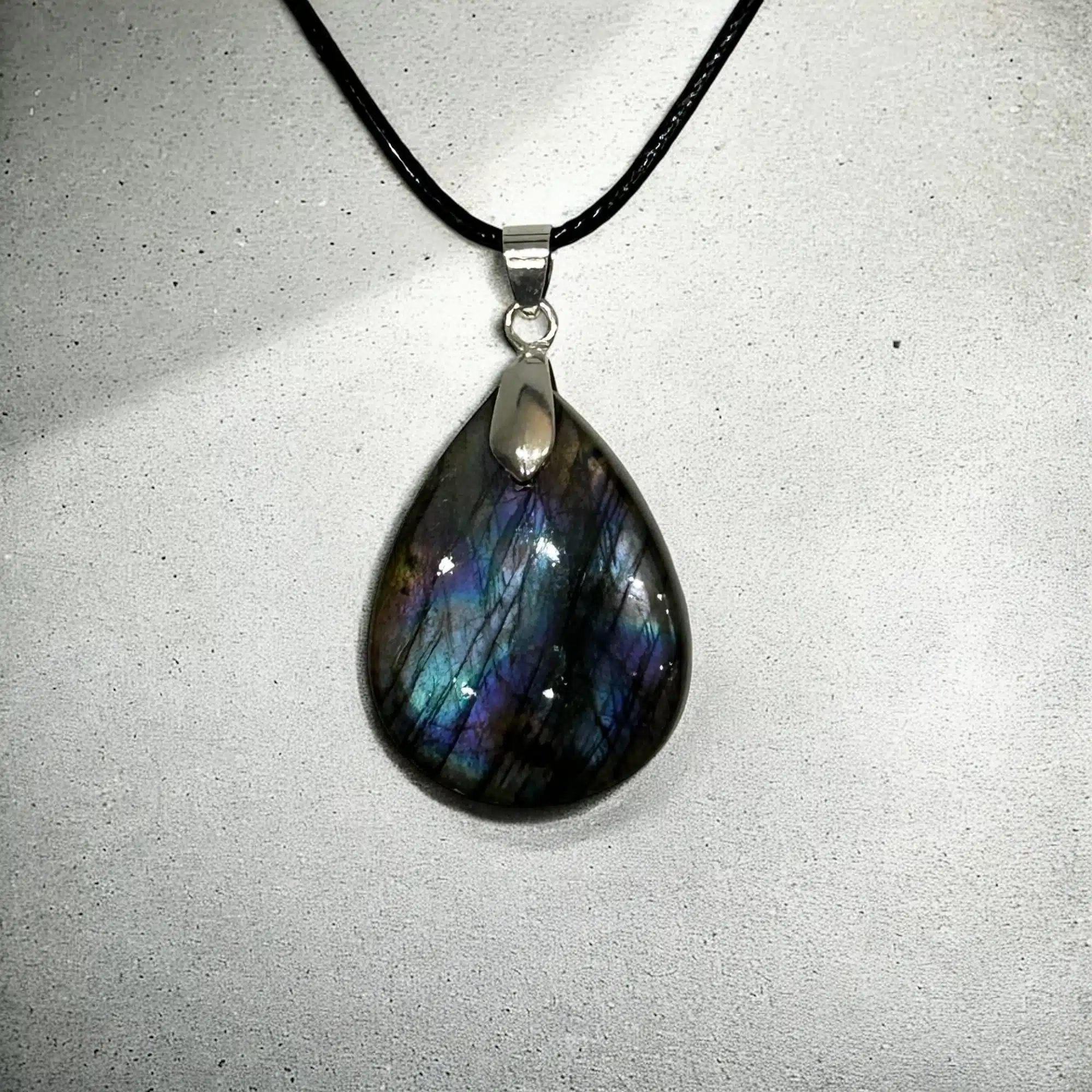 Collier Pendentif Labradorite - Sérénité Céleste – Image 3