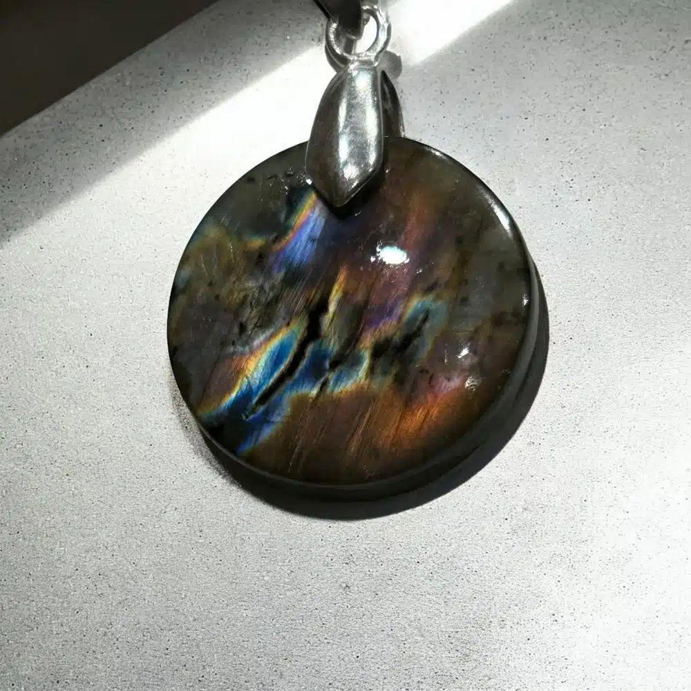 Collier Pendentif Labradorite - Éveil des Énergies