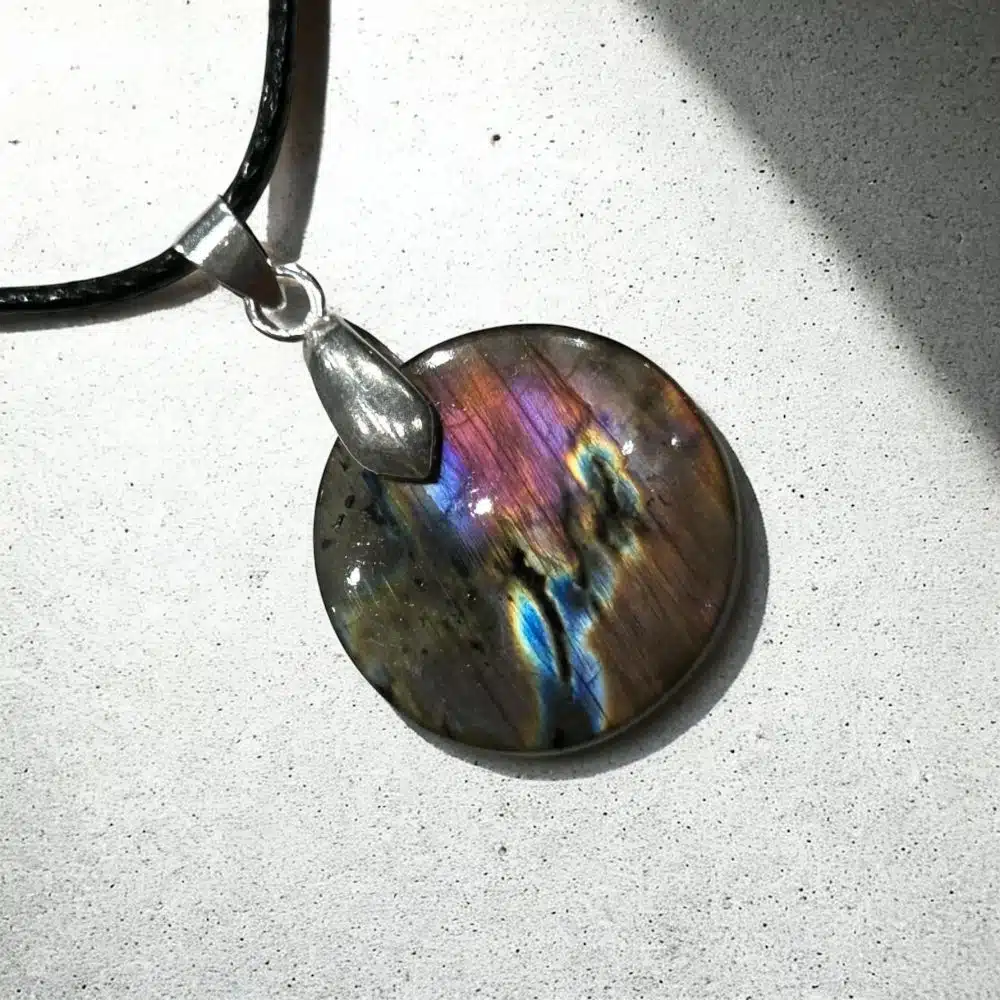 Collier Pendentif Labradorite - Éveil des Énergies