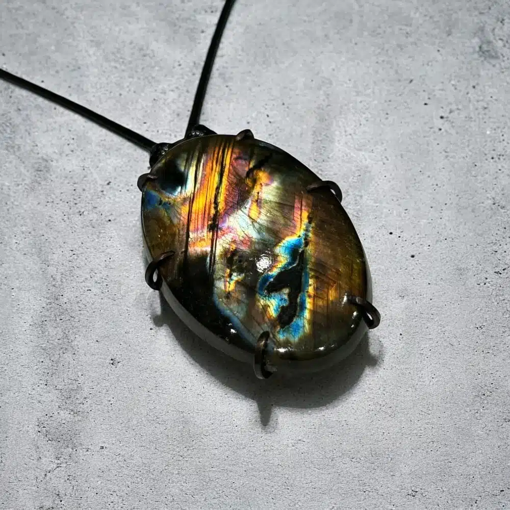 Collier Pendentif Labradorite - Flamme Intérieure