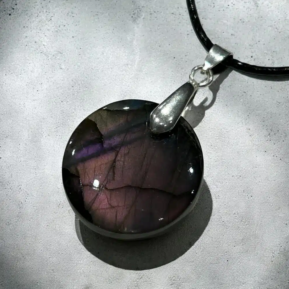 Collier Pendentif Labradorite - Sérénité Cosmique