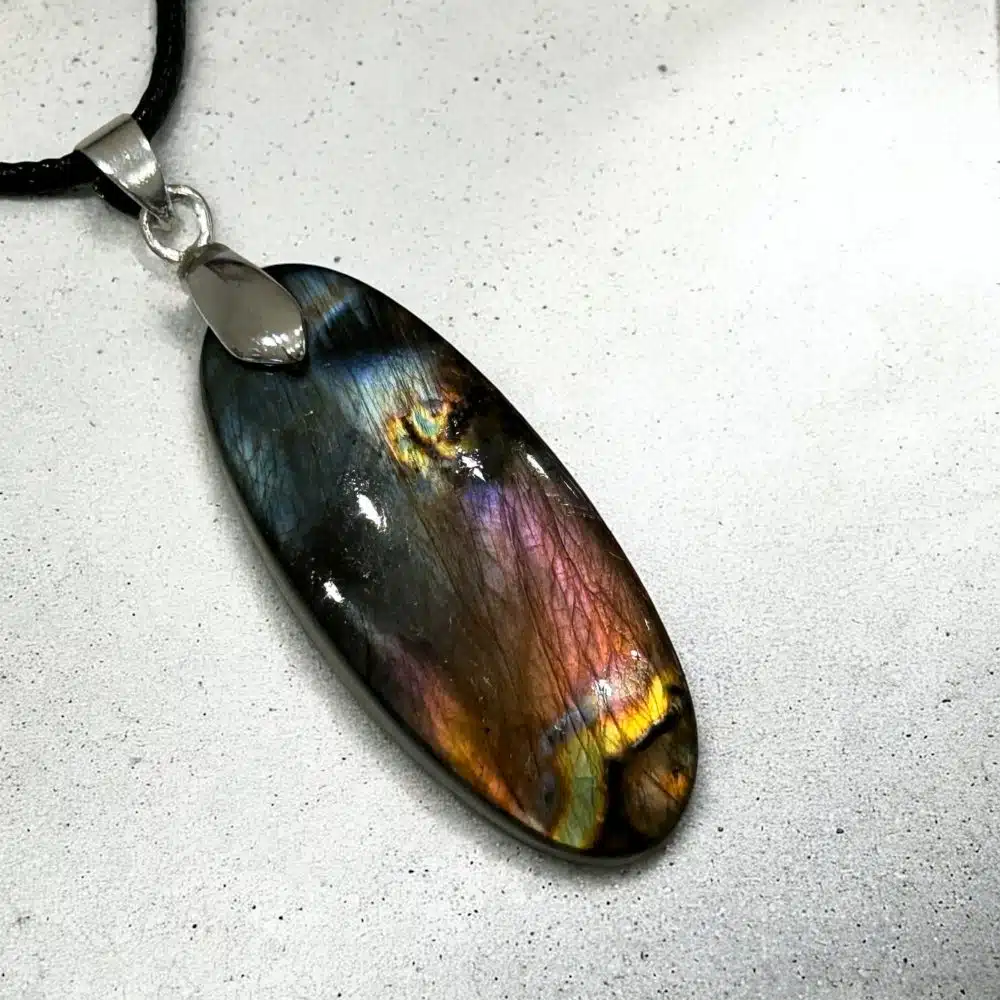 Collier Pendentif Labradorite - Éveil Spirituel