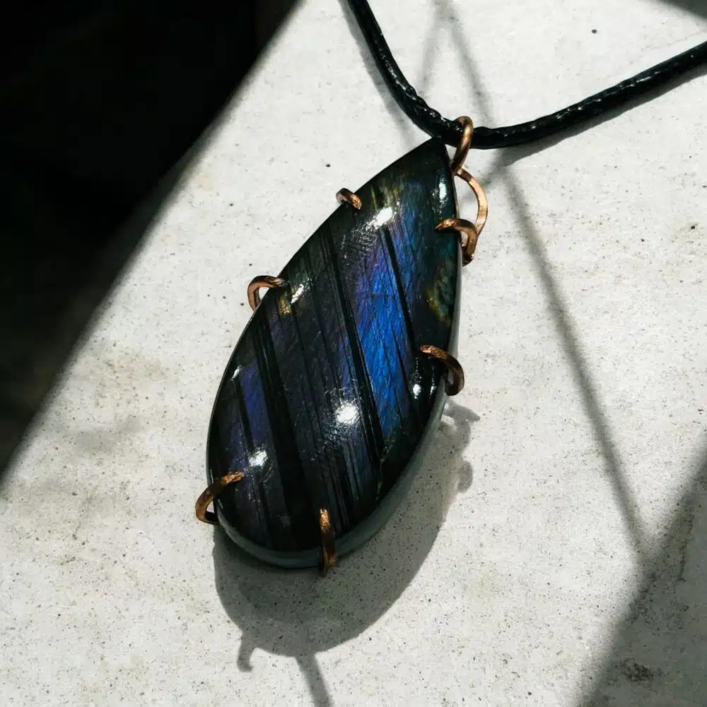Collier Pendentif Labradorite - Abysses Étoilés