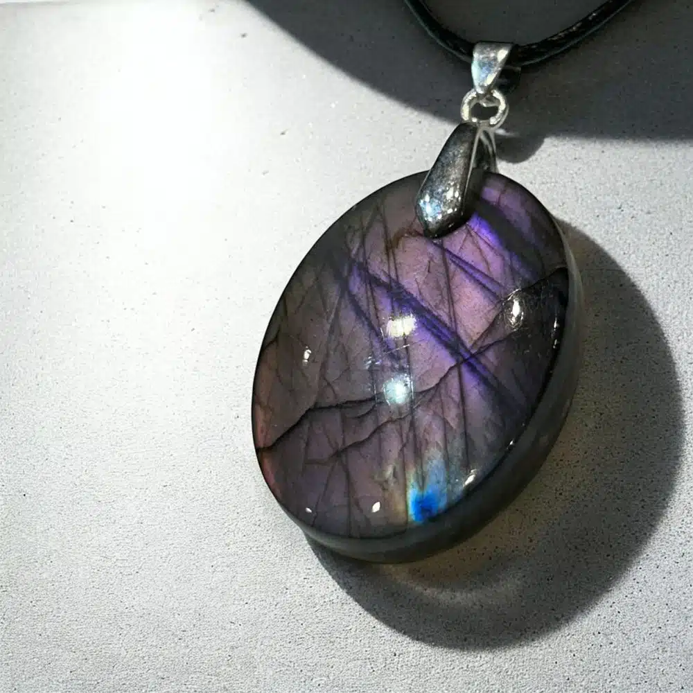 Collier Pendentif Labradorite - Voyage Mystérieux