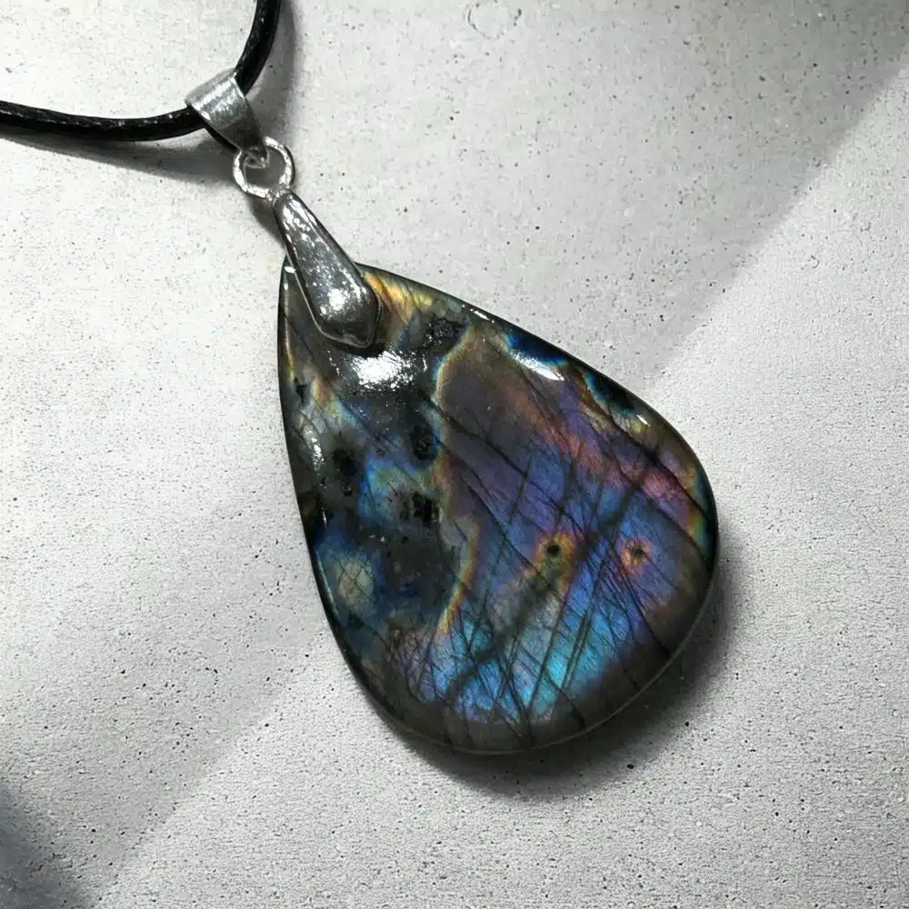 Collier Pendentif Labradorite - Reflet des Fées