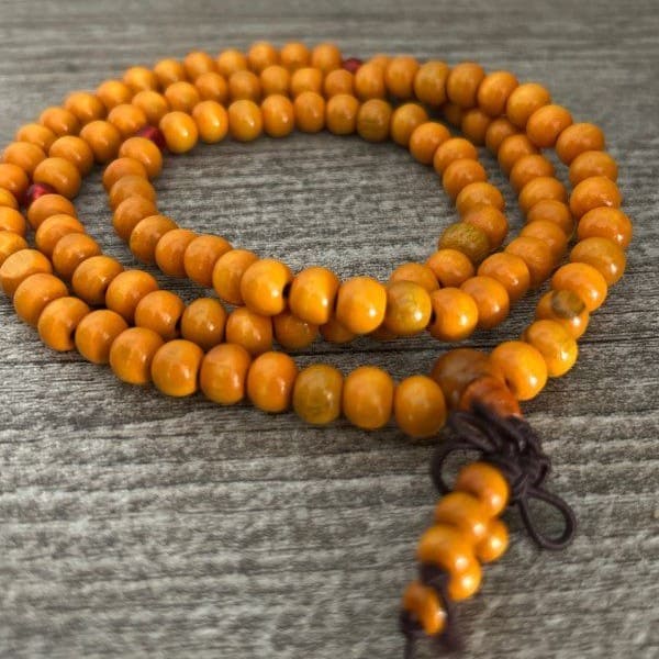 Collier Mala Tibétain en Bois de Santal - Orange 8mm (2)